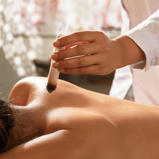 What to Expect in a Moxibustion Session: Smell, Sensation, Timing